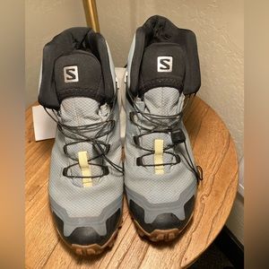 Salomon Cross Hike Mid GTX Boot - Women's sz 8